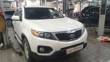 KIA Sorento 2012 года, 258 765 км - вид 2