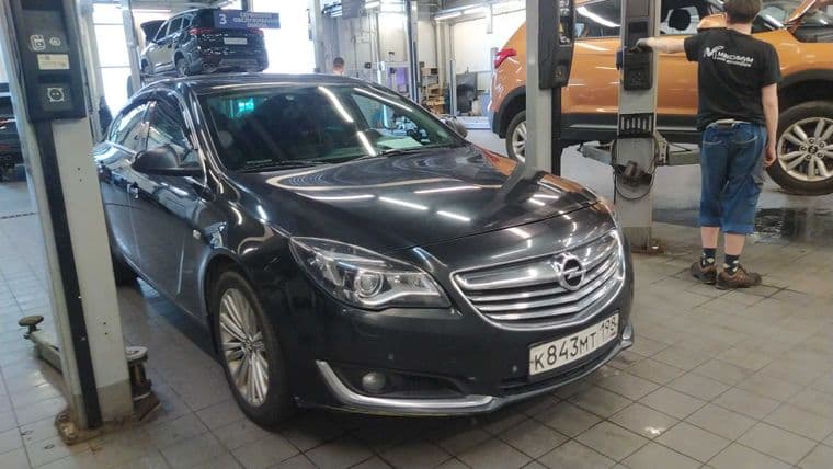 Opel Insignia 2014 года, 216 076 км - вид 2