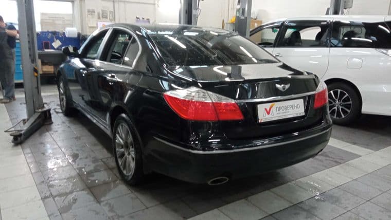 Hyundai Genesis, 2010 - вид 3