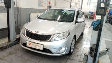 KIA Rio 2013 года, 309 936 км - вид 1