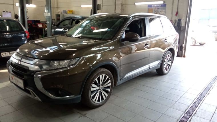 Mitsubishi Outlander, 2019