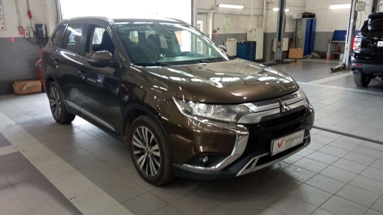 Mitsubishi Outlander 2019 года, 163 156 км - вид 2