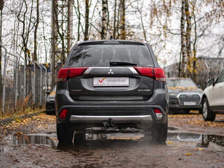 Mitsubishi Outlander, 2018 - вид 2