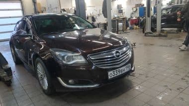 Opel Insignia 2014 года, 182 158 км - вид 2
