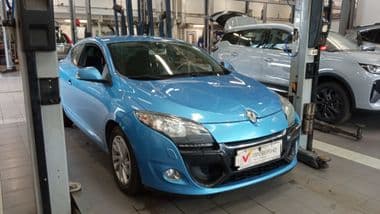 Renault Megane 2013 года, 125 175 км - вид 2