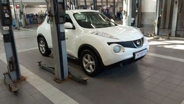Nissan Juke 2013 года, 154 032 км - вид 2