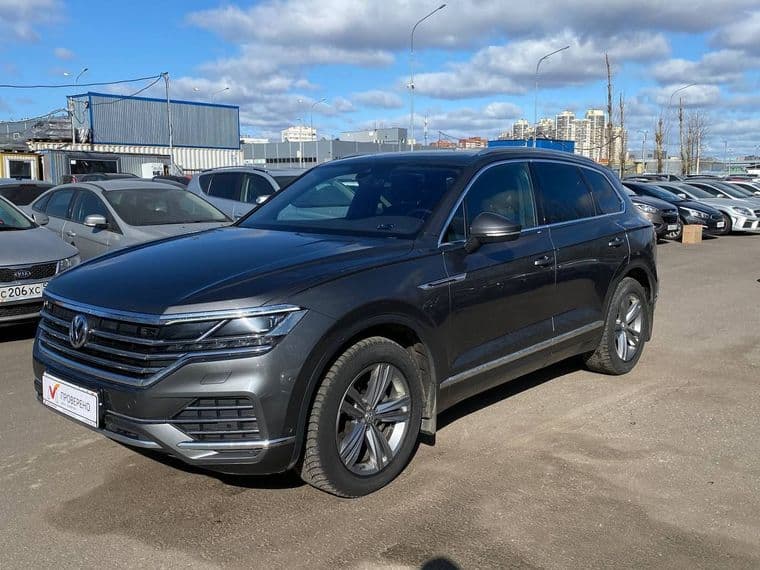 Volkswagen Touareg 2019 года, 105 827 км - вид 1