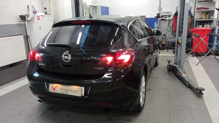 Opel Astra, 2012 - вид 2