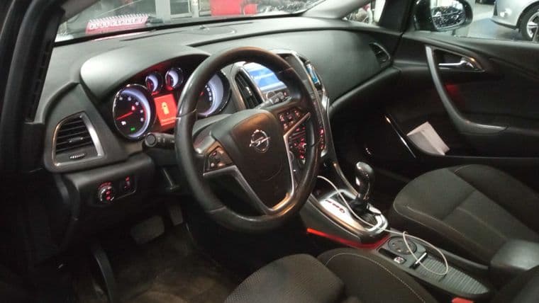 Opel Astra, 2012 - вид 4