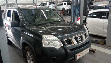 Nissan X-Trail 2013 года, 188 930 км - вид 2