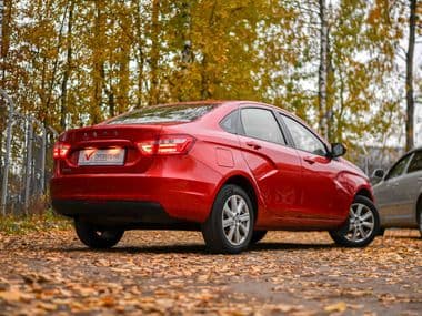 ВАЗ (LADA) Vesta 2020 года, 68 304 км - вид 2