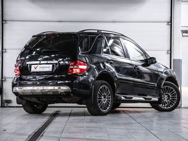 Mercedes-Benz M-класс 2005 года, 134 356 км - вид 2