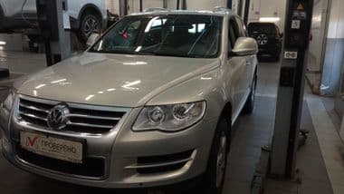 Volkswagen Touareg 2008 года, 198 898 км - вид 1