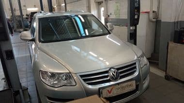 Volkswagen Touareg 2008 года, 198 898 км - вид 2