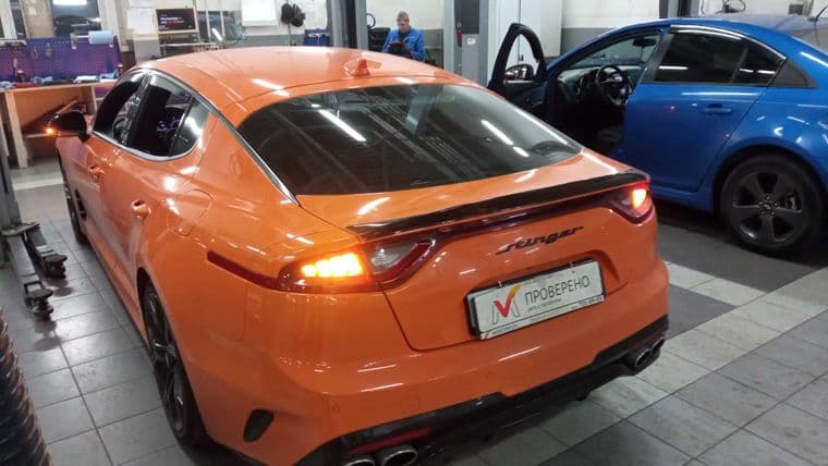 Kia Stinger, 2019 - вид 3