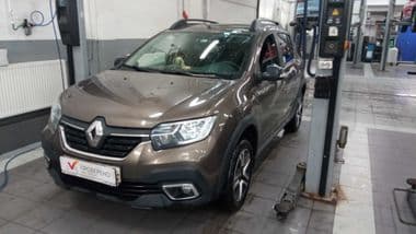 Renault Sandero Stepway 2018 года, 97 796 км - вид 1