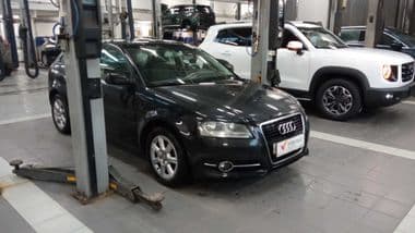 Audi A3 2011 года, 121 953 км - вид 2