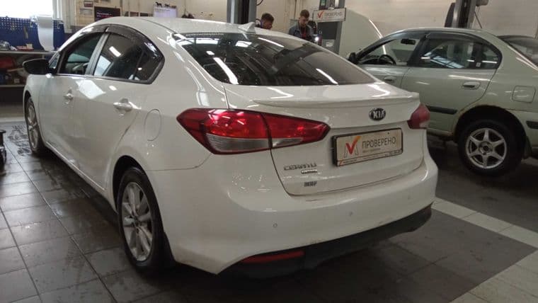 Kia Cerato, 2019 - вид 3