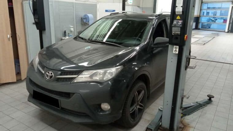 Toyota RAV4, 2015