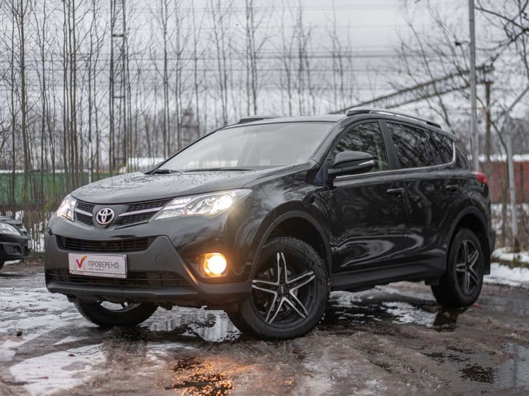 Toyota RAV4, 2015