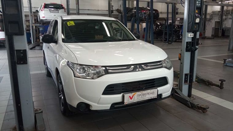 Mitsubishi Outlander, 2013 - вид 1