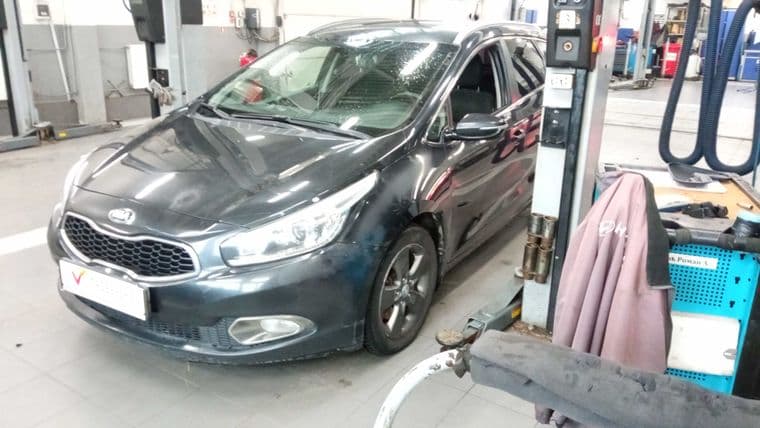 KIA Ceed 2014 года, 231 728 км - вид 1