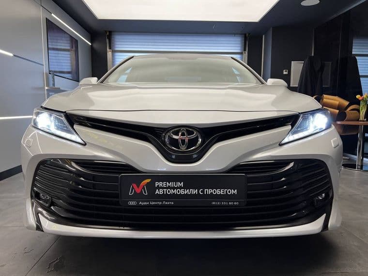 Toyota Camry 2020 года, 111 347 км - вид 2