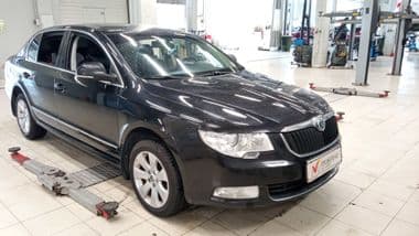 Skoda Superb 2012 года, 220 000 км - вид 1