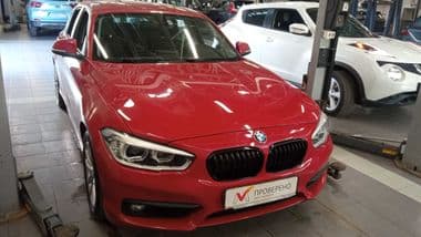 BMW 1 серия 2018 года, 151 310 км - вид 2