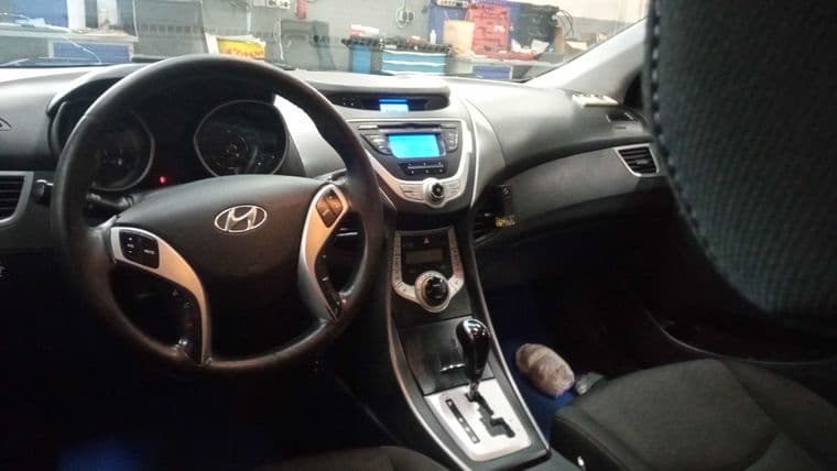Hyundai Avante, 2011 - вид 4