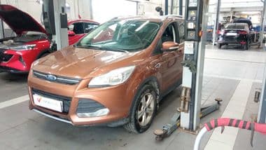 Ford Kuga 2015 года, 224 411 км - вид 1