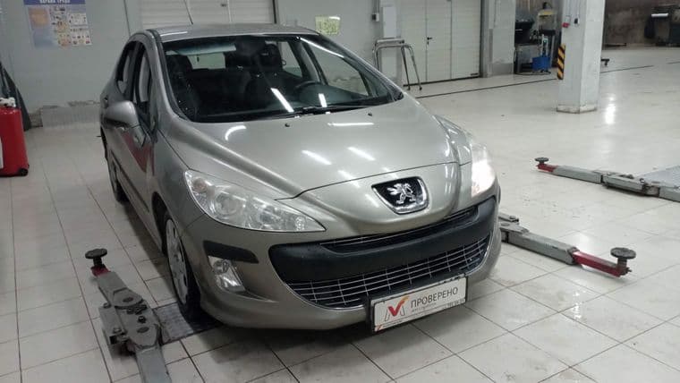 Peugeot 308, 2010 - вид 1