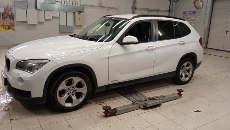 BMW X1 2013 года, 171 000 км - вид 1