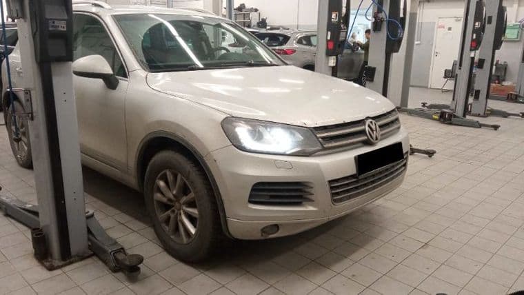 Volkswagen Touareg 2014 года, 159 291 км - вид 2