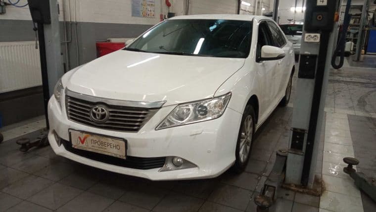 Toyota Camry, 2012