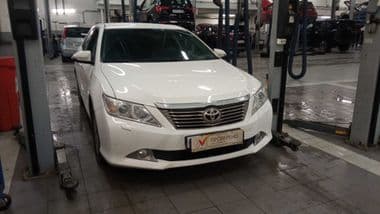 Toyota Camry 2012 года, 142 666 км - вид 2