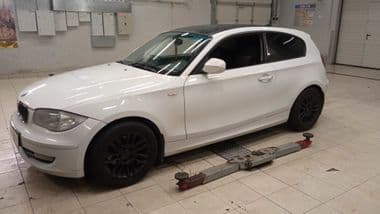 BMW 1 серия 2011 года, 218 079 км - вид 1