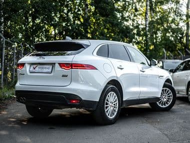 Jaguar F-Pace 2019 года, 123 000 км - вид 2