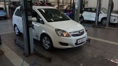 Opel Zafira 2014 года, 175 704 км - вид 2