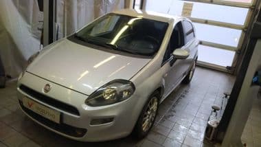 FIAT Punto 2012 года, 193 664 км - вид 1