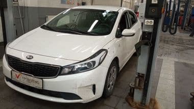 KIA Cerato 2018 года, 76 743 км - вид 1