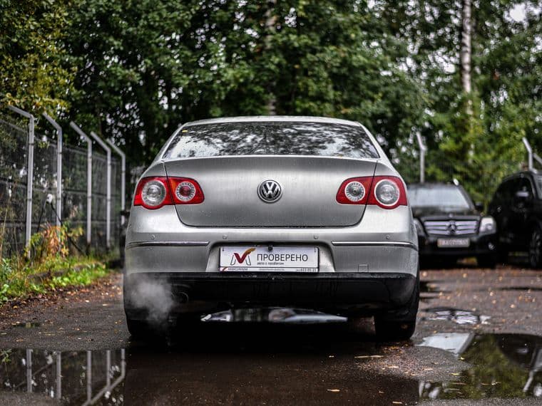 Volkswagen Passat, 2010 - вид 3