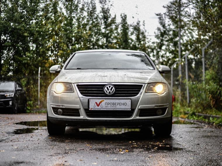 Volkswagen Passat, 2010 - вид 2