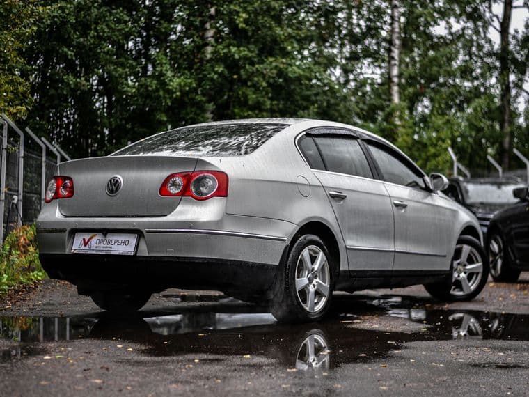 Volkswagen Passat, 2010 - вид 1