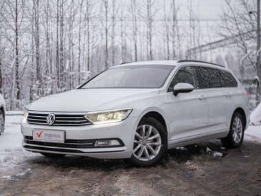 Volkswagen Passat 2018 года, 277 000 км - вид 1
