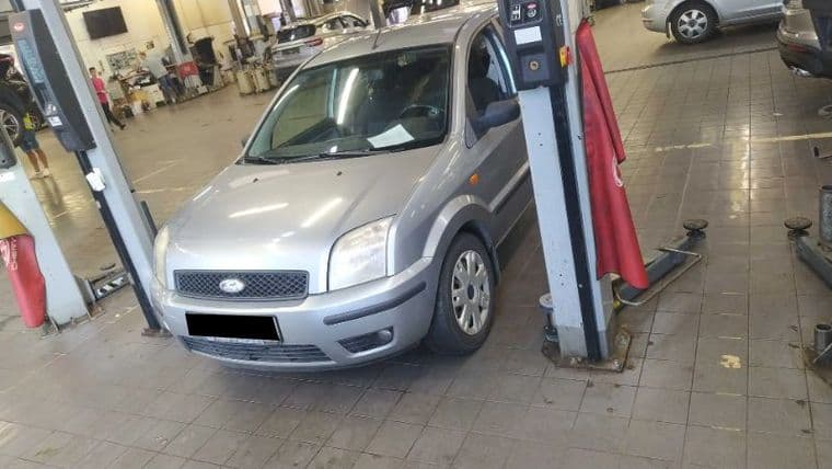 Ford Fusion, 2005