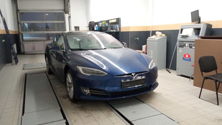Tesla Model S, 2017 - вид 1