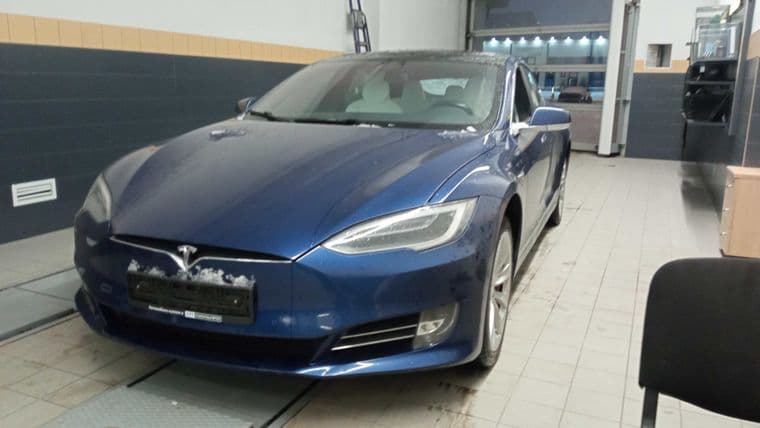 Tesla Model S, 2017