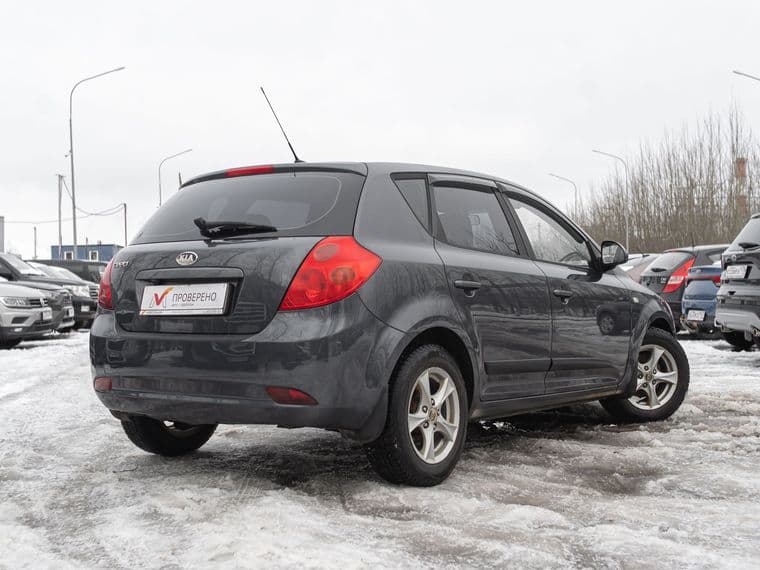 KIA Ceed 2009 года, 301 617 км - вид 2