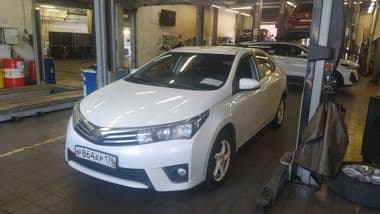 Toyota Corolla 2013 года, 144 812 км - вид 1